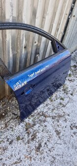 Prave predni dvere audi A4 B8 8K tmave modra - 3