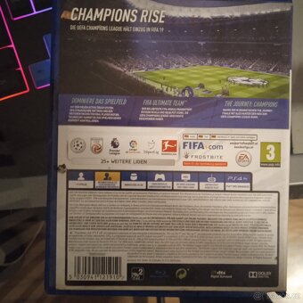 FIFA 19 (PS4) - 3