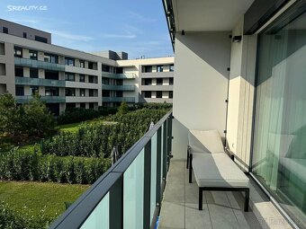 Pronájem bytu 1+kk 45 m² Krásova, Praha - Žižkov - 3