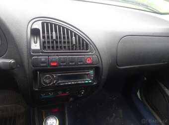 Citroen Saxo 1.1 - 3