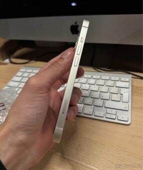 iPhone 13 128GB White - 3