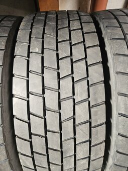 Nákladní záběrové pneu 315/70R22,5 Continental - 3