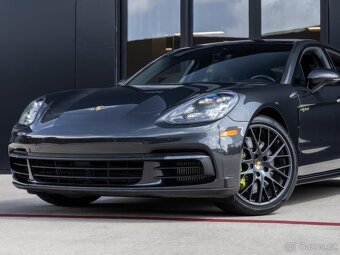 2018 Porsche Panamera 4 AWD 3.0 - 3