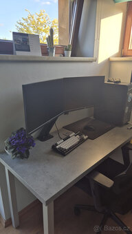 2x Acer Nitro XV240YPb + držák CZC.Office Curve Two Dual - 3