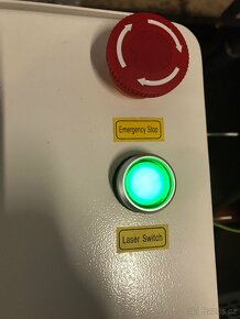 Pulzní laserový čistící stroj 200W - 3