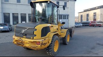 Čelní nakladač Volvo L30g - 3
