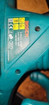 Elektrické nůžky nejen na živý plot BOSCH - 3