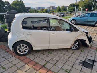 VW UP na náhradní díly - 3