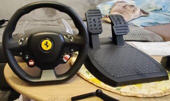 Volant Thrustmaster T80 Ferrari 488 GTB Edition pro PS5, PS4 - 3