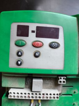 Frekvenční měnič 7,5 kW, 380–480 V - 3