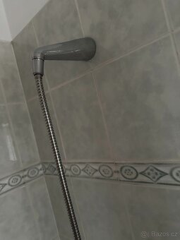 Sprchový kout RAVAK včetně vaničky a baterie - 3