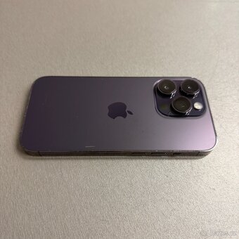 iPhone 14 Pro 128GB deep purple, pěkný stav, rok záruka - 3
