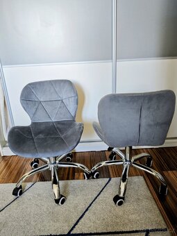 Prodám 2 stejně dětské židle. - 3