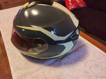 Výklopná helma W-tec rezervace - 3