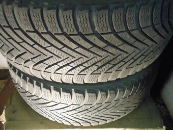 ZIMNÍ PNEU PIRELLI 205/55R17 - 3