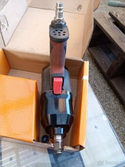 Utahovák rázový Extol Premium WI 340
4.8 (6) - 3