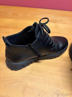 ČERNÉ  KOTNÍKOVÉ  BOTY - 3