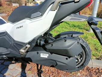 Skútr Sym ADX 125 L/C ABS - 3