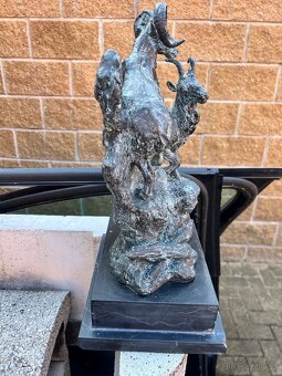 BRONZOVÁ VYSOKÁ SOCHA. - 3