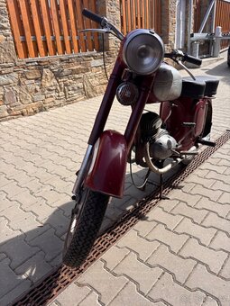 Jawa-ČZ 150/352 - 3