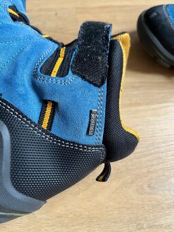 Celoroční obuv značky Primigi s membránou Gore-tex vel. 38 - 3