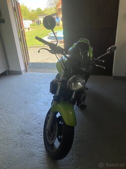 Honda Hornet 900 F2 - 3