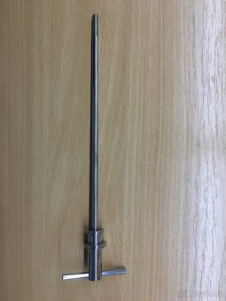 Šroub tlumiče řízení jawa - 3