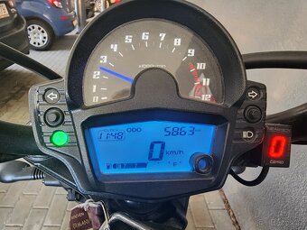 Kawasaki Vulcan S (EN 650) - 3