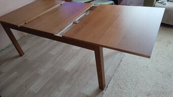 Velký jídelní stůl IKEA Bjursta - 3