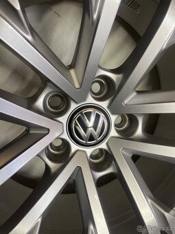 Originální ALU VW Touareg CASCADE III 5x112 255/60R18 - 3