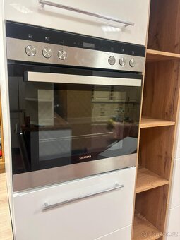 Zánovní kuchyňská linka včetně všech spotřebičů - 3