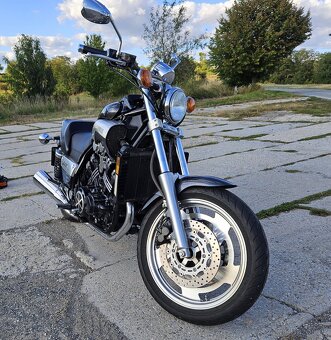 Yamaha V-MAX 1200 - 3