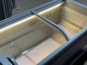 Prosklený pultový mrazák AHT Athen 175 - 3