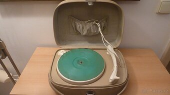 kufříkový gramofon - 3