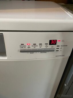 Volně stojící myčka zn.AEG - 3