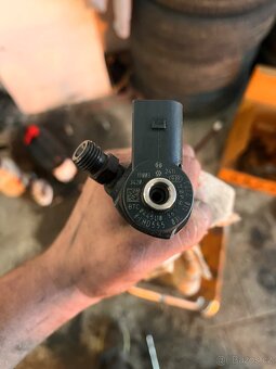 2.0tdi Cfgb díly z motoru - 3