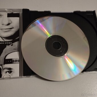 cd N.V.Ú. - Čáry mary fuck - 3