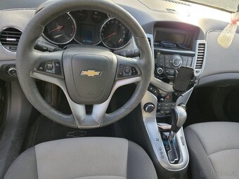 Chevrolet Cruze 2010, AT. Na opravu, nebo na dily - 3