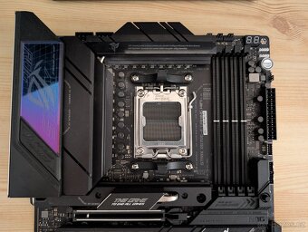 NEFUNKČNÍ ASUS ROG Strix X670E-E Gaming WIFI AM5 - 3