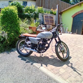 Motocykl s obsahem 125 - 3