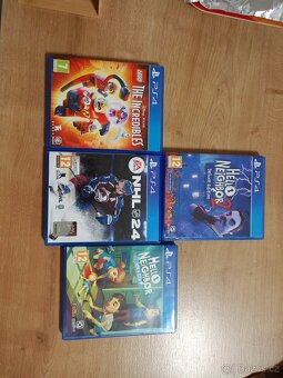 Prodám PlayStation 4 Slim - 3