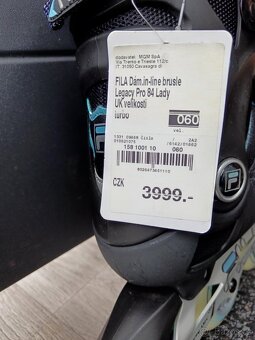 Prodám kolečkové brusle Fila, chrániče,helma - 3