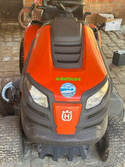 Zahradní traktor Husqvarna - 3