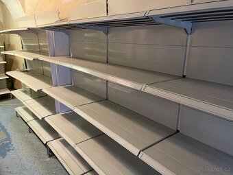 Kovové regály vybavení prodejny - 3