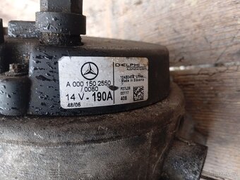 MERCEDES BENZ ALTERNÁTOR  A0001502550 VODOU CHLAZENÝ - 3