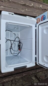 Auto lednička 12/24V ( chladí i ohřívá ) - 3