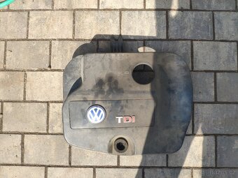 Kryt motoru - VW Sharan 1.9 TDI 85KW PD - 3