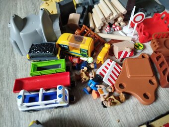 Sada dřevěných kolejí a vláčků a doplňků, zn. Playtive - 3