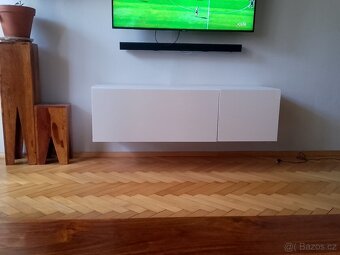 Skříňka na zeď - 3