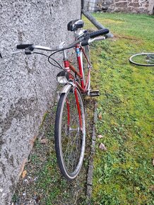 Červené kolo Favorit - 3